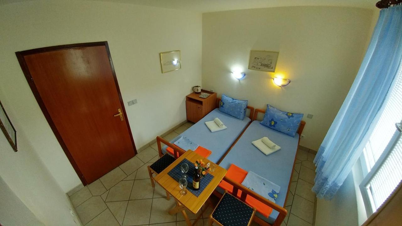Apartments And Rooms Bova Baška Exterior foto