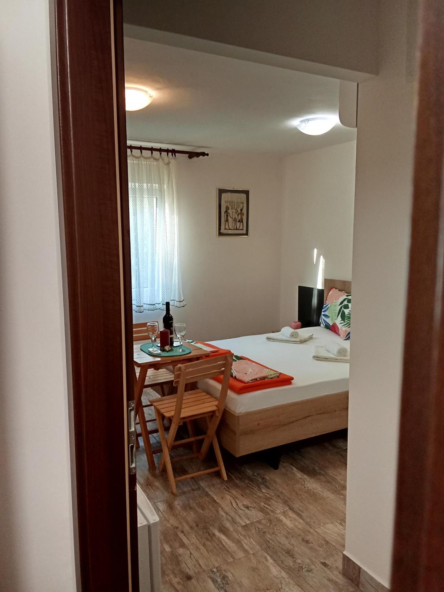 Apartments And Rooms Bova Baška Exterior foto